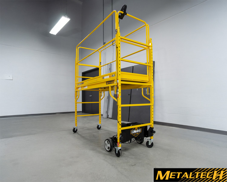 Metaltech worker on a scaffold, wearing a hard hat and safety gear, highlighting safety and skill in an industrial construction project